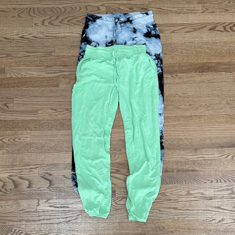 Beyond Yoga Jogger Bundle View 2